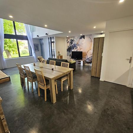 *Le Hangar Du Paradis * Lestrem Exteriör bild